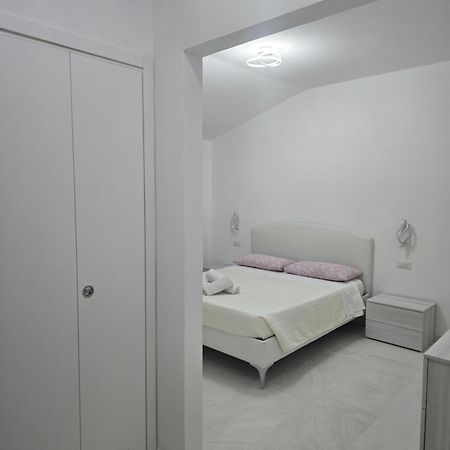 Guest House Tra Rocce E Mare La Maddalena  Bagian luar foto