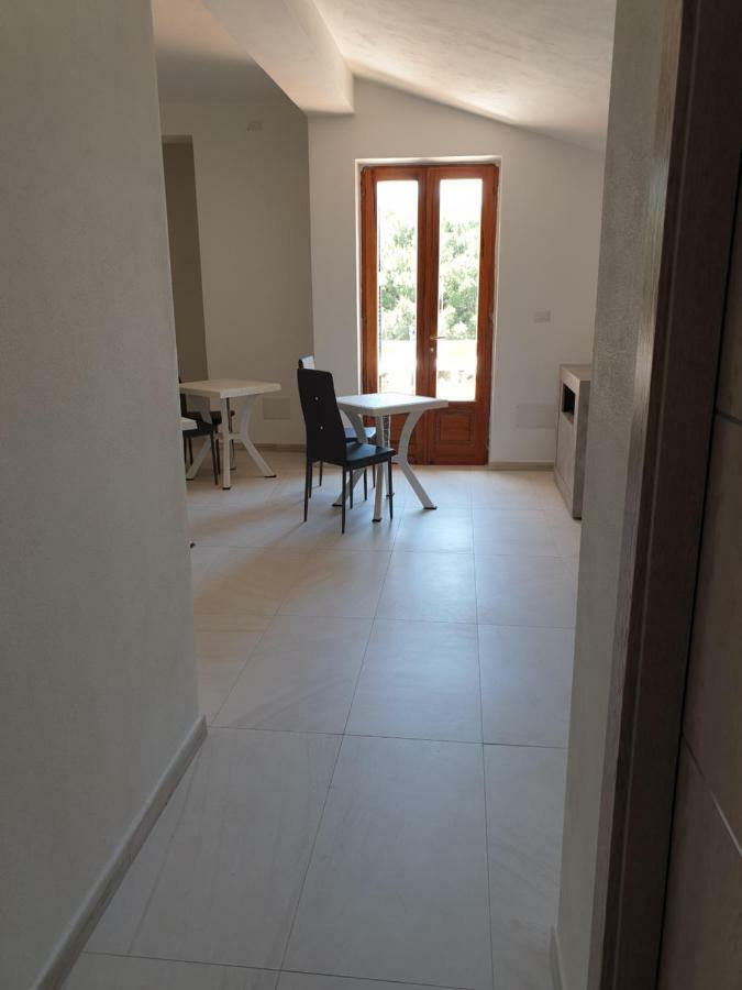 Guest House Tra Rocce E Mare La Maddalena  Bagian luar foto