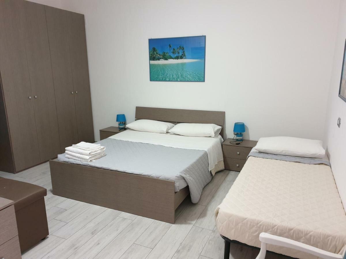 Guest House Tra Rocce E Mare La Maddalena  Bagian luar foto