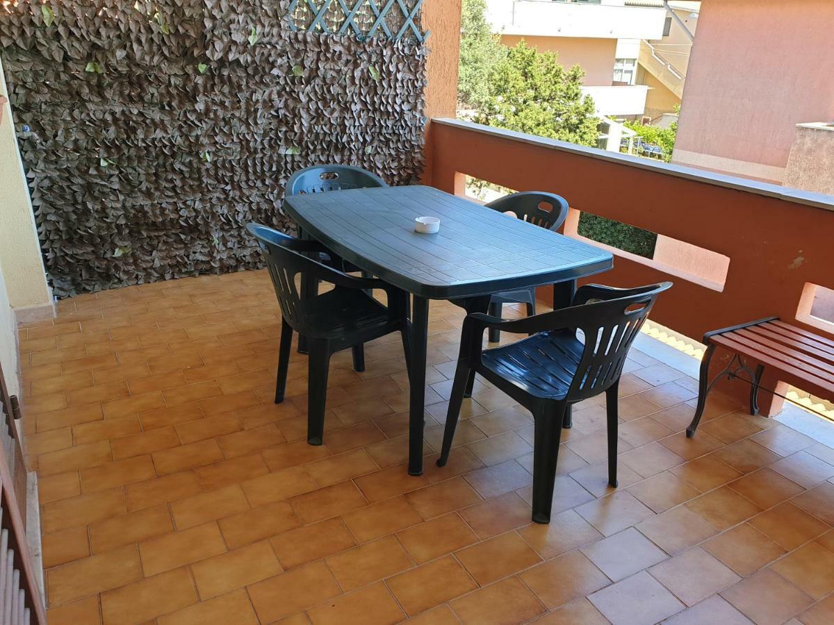 Guest House Tra Rocce E Mare La Maddalena  Bagian luar foto